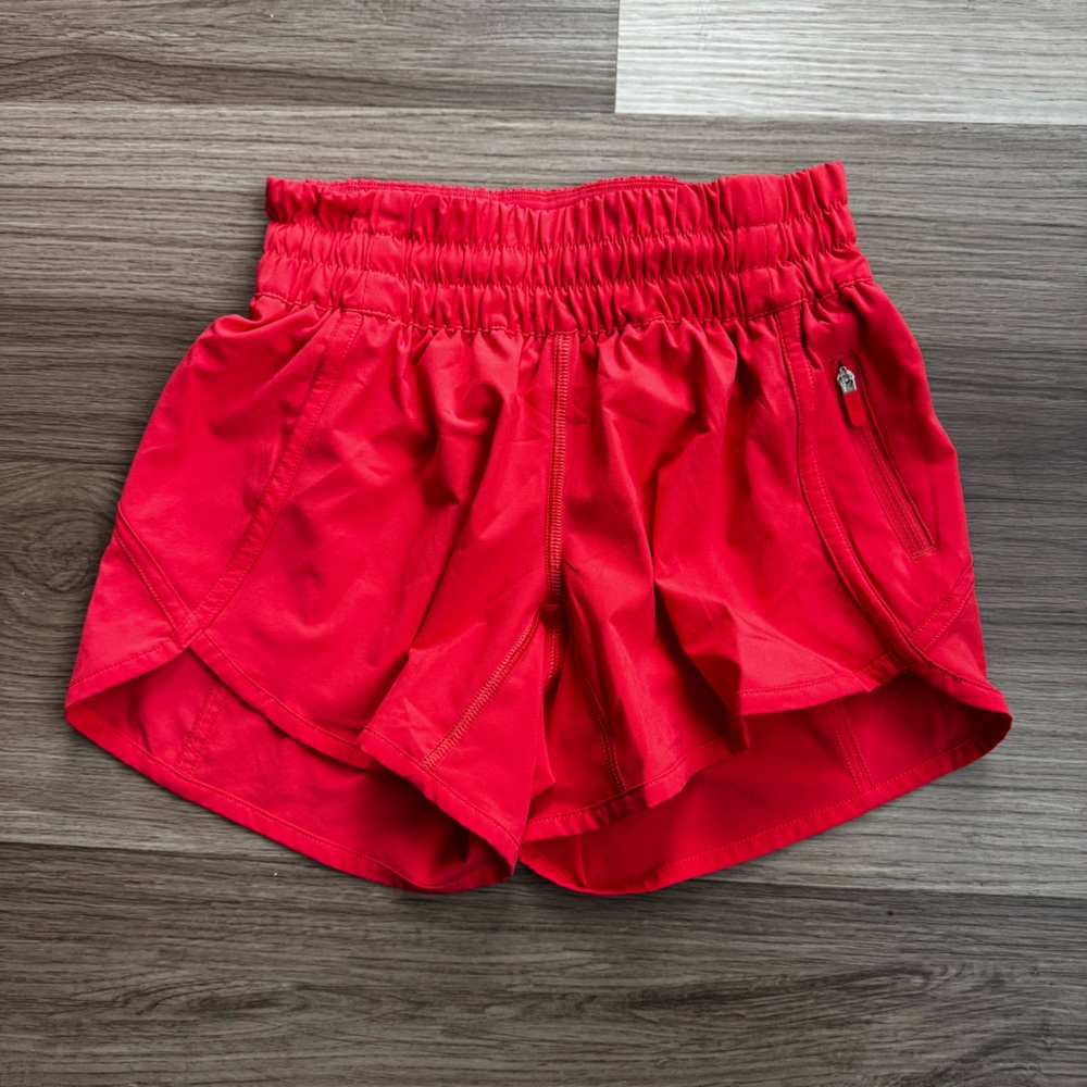 Lululemon Hotty Hot 2.5” Shorts Size 2 Small Heathered Red Coral No Liner